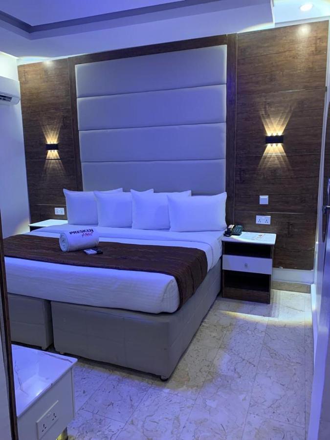 Presken Waters Hotel Lagos Bagian luar foto