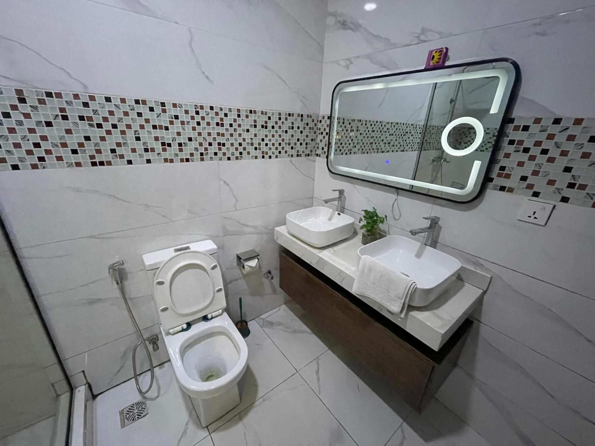 Presken Waters Hotel Lagos Bagian luar foto