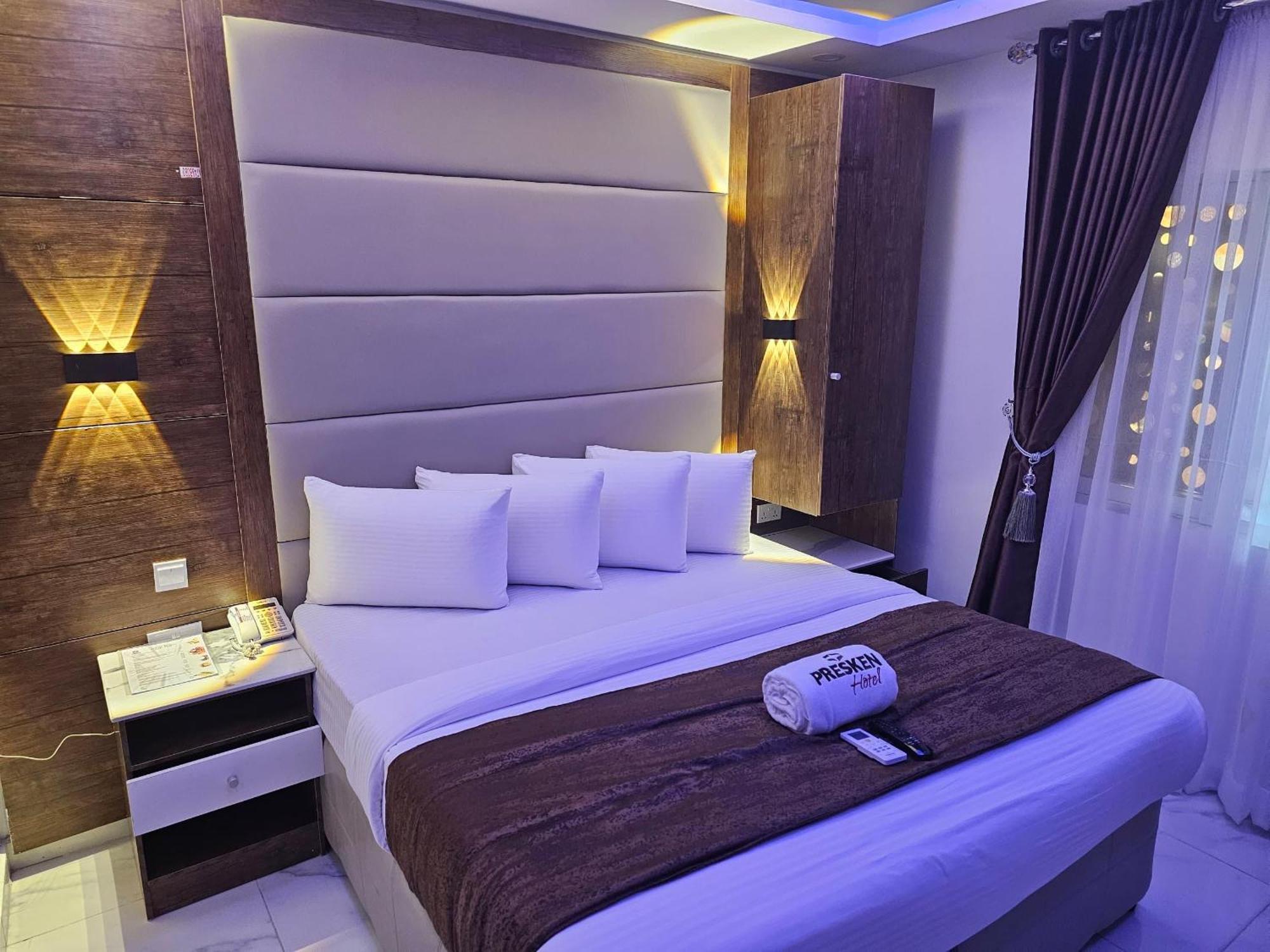 Presken Waters Hotel Lagos Bagian luar foto