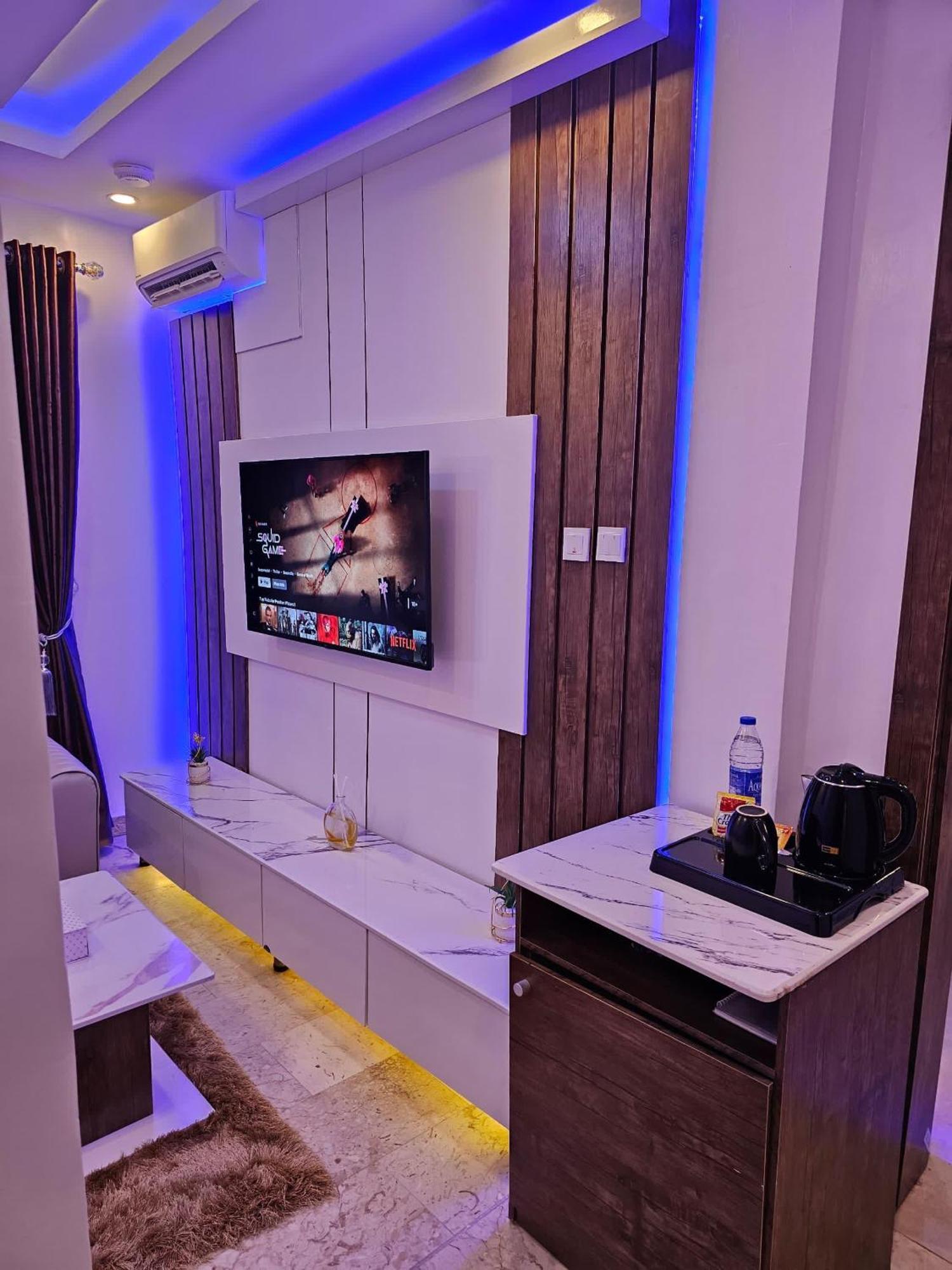Presken Waters Hotel Lagos Bagian luar foto