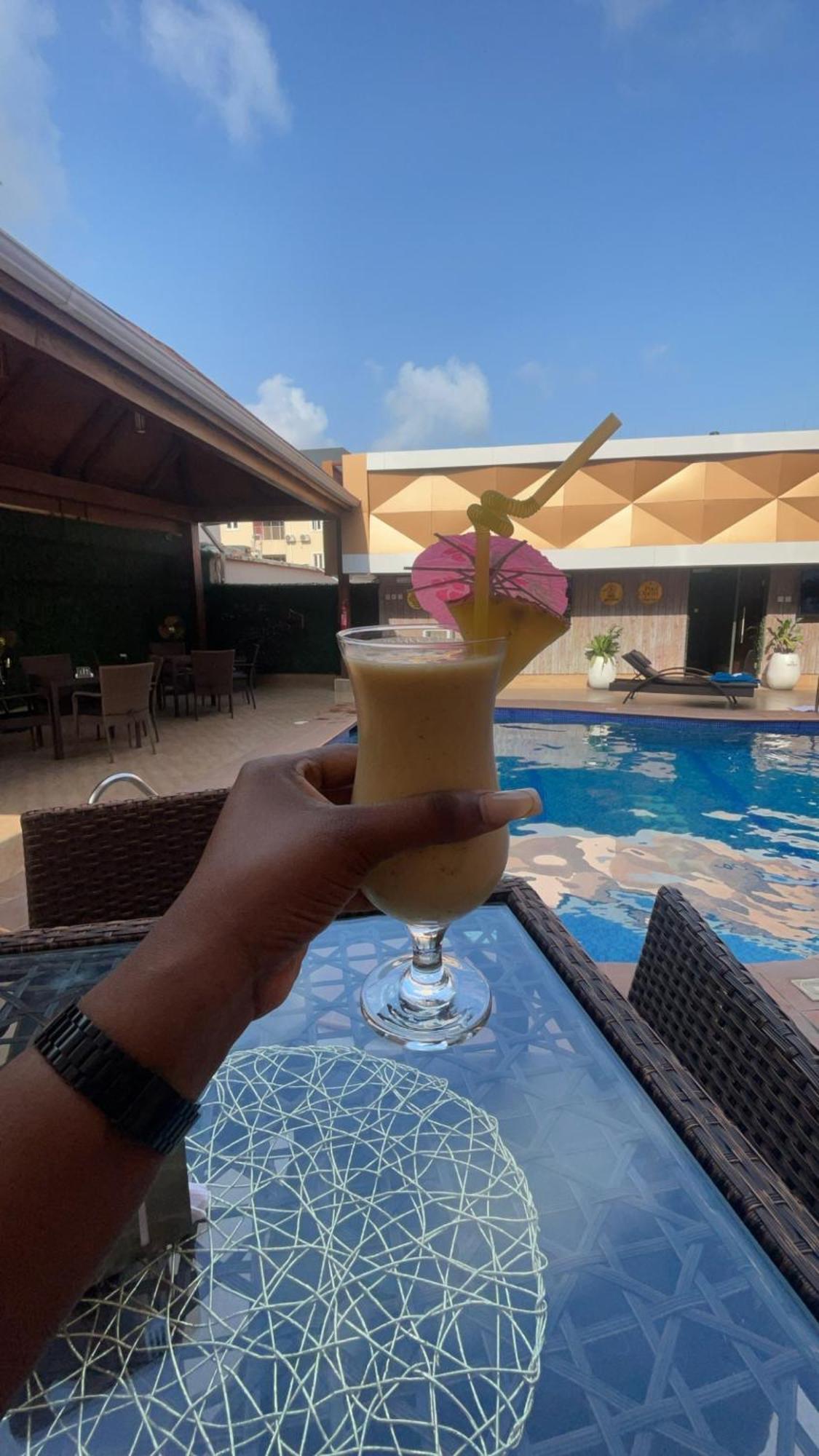Presken Waters Hotel Lagos Bagian luar foto